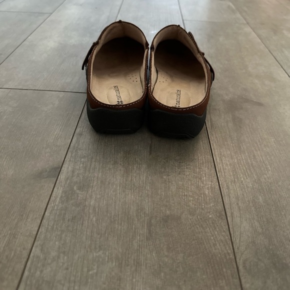 Naturalizer “Detail” Comfort Mules Suede Leather Slip On Mules 8.5 Wide Women’s - Picture 7 of 16